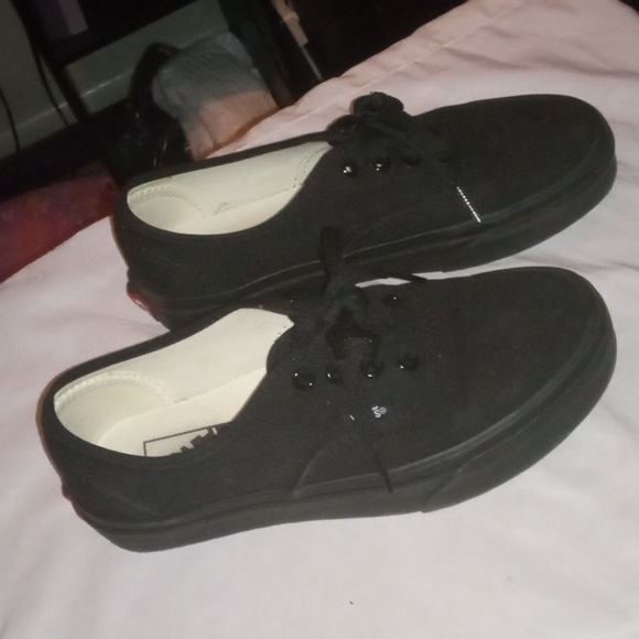 Vans Shoes - Women's vans size US 6.5